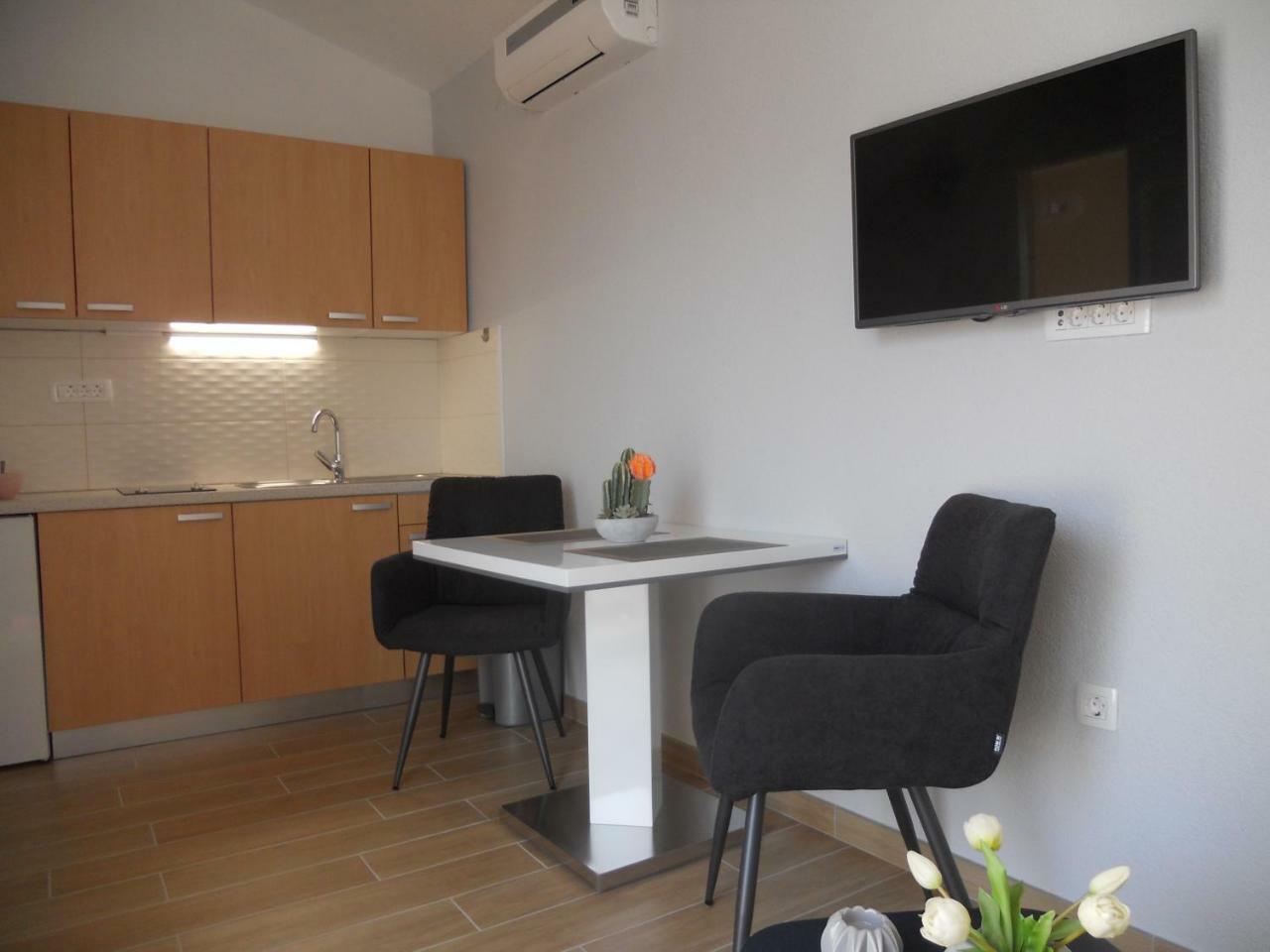 Apartments Mihalic I 巴斯卡 外观 照片